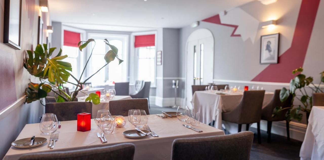The Seaview Hotel And Restaurant Buitenkant foto