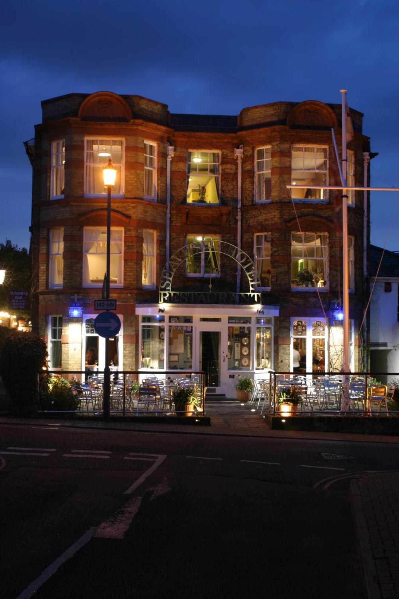 The Seaview Hotel And Restaurant Buitenkant foto